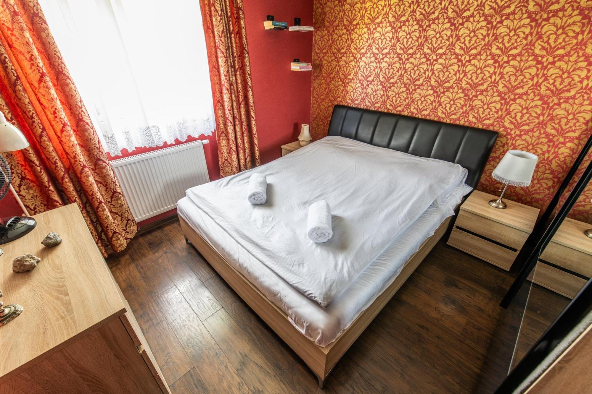 Large Luxury Apartment Величка Екстериор снимка